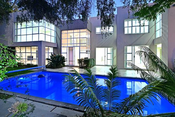 6 Bedroom House