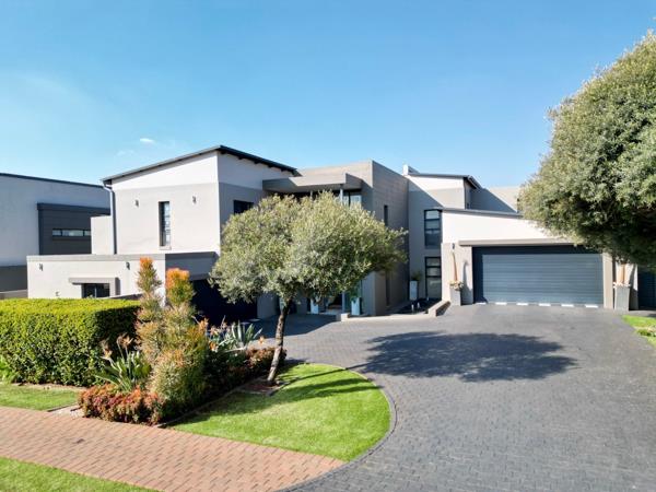 6 Bedroom House