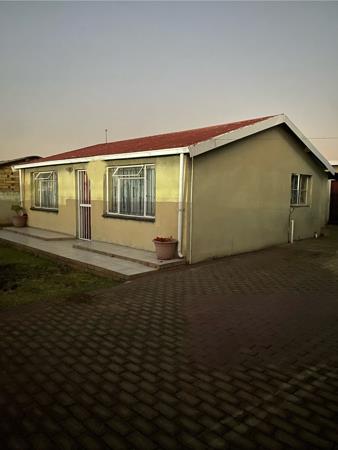2 Bedroom House