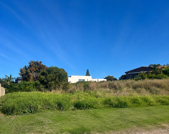732 m² Land