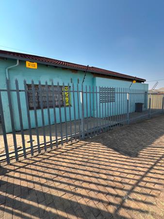 10 Bedroom House