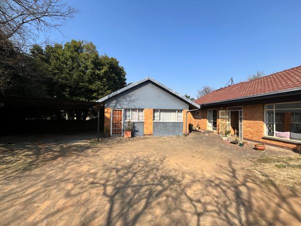 6 Bedroom House