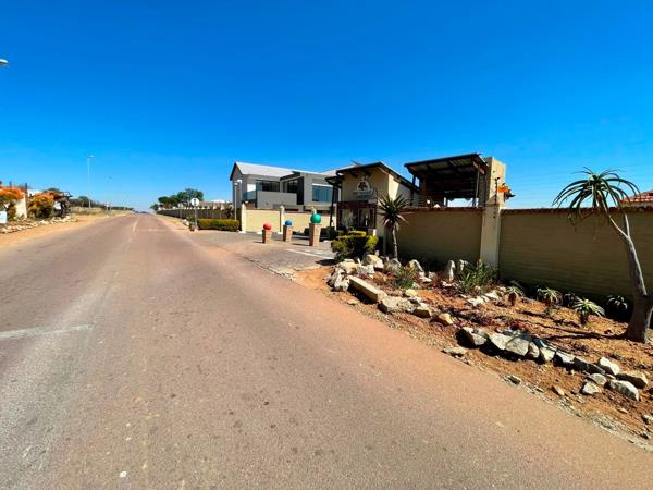 754 m² Land