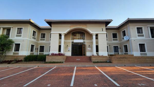747 m² Office Space