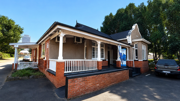 400 m² Commercial space