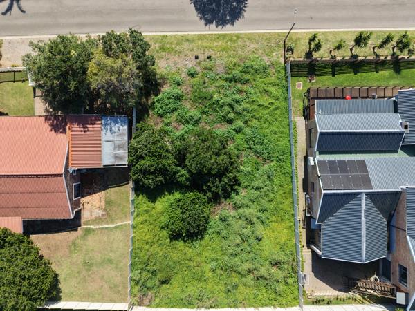 600 m² Land