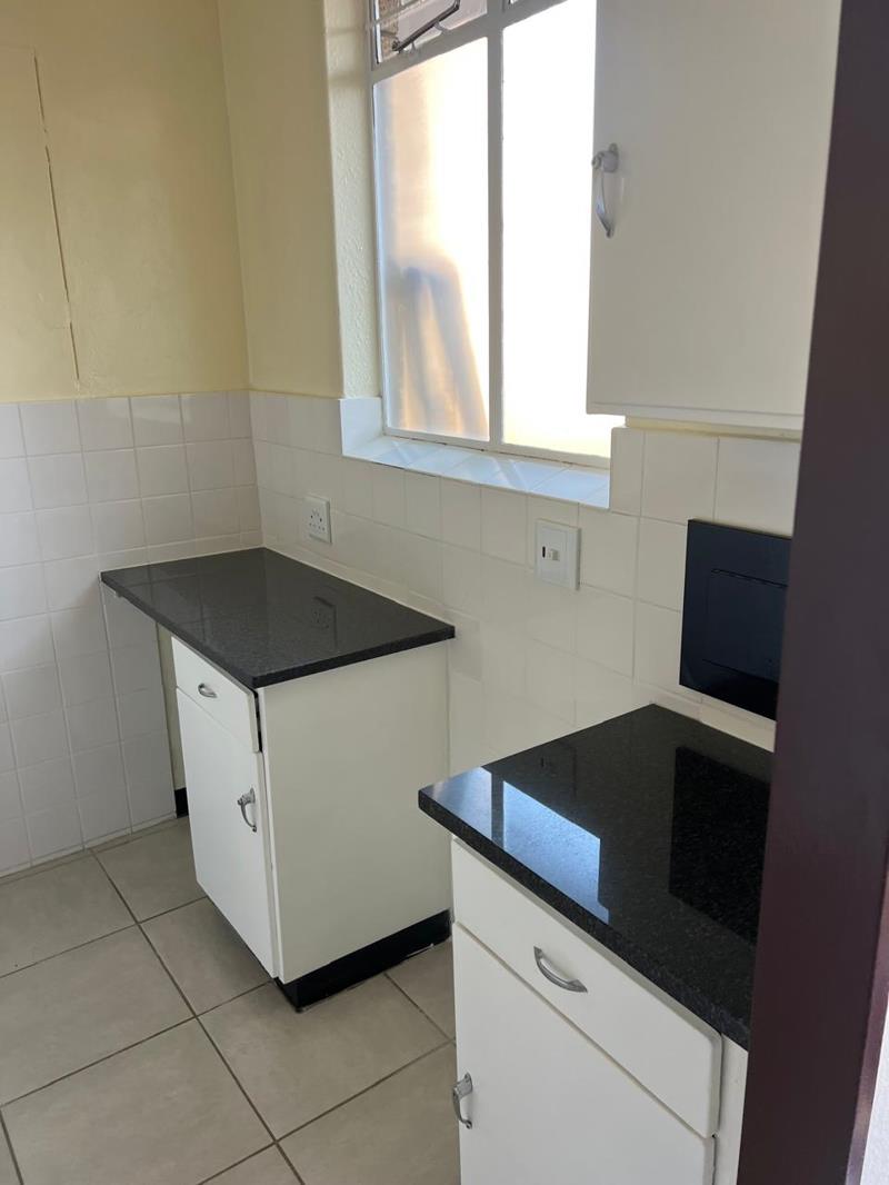 2 Bedroom Apartment in Sunnyside