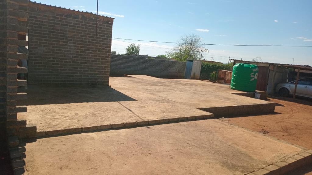 2 Bedroom House