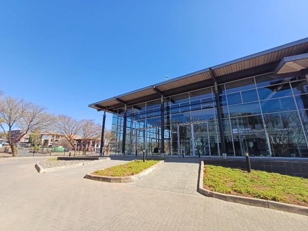 3 140 m² Commercial space