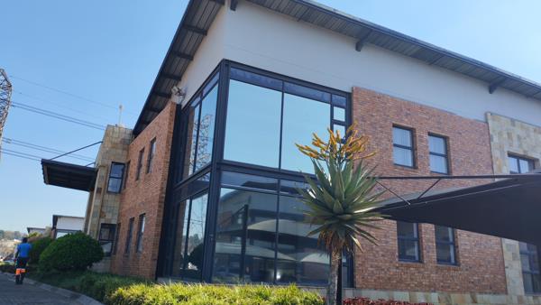 809 m² Office Space