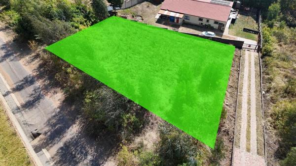 1 571 m² Land