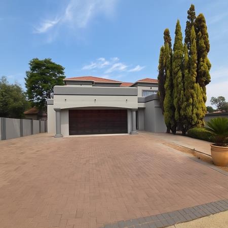 5 Bedroom House