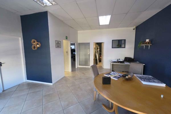 102 m² Office Space