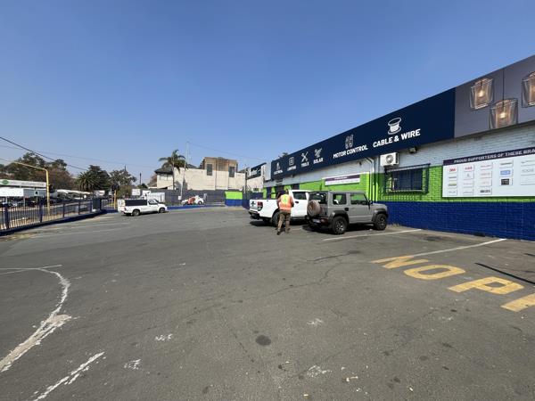 1 300 m² Industrial space