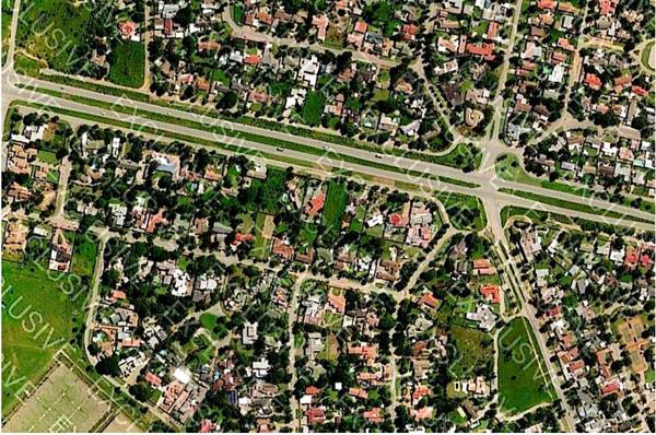 2 379 m² Land