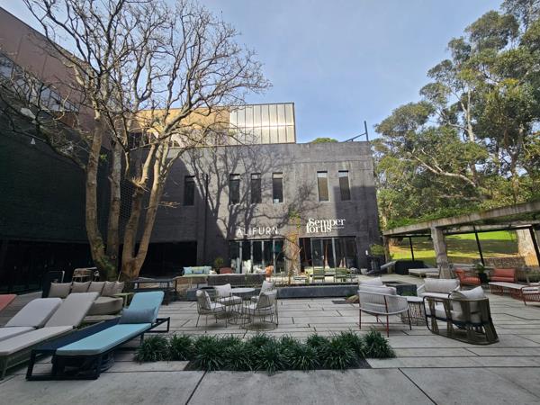 400 m² Commercial space
