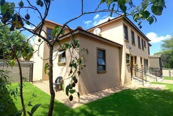 6 Bedroom House