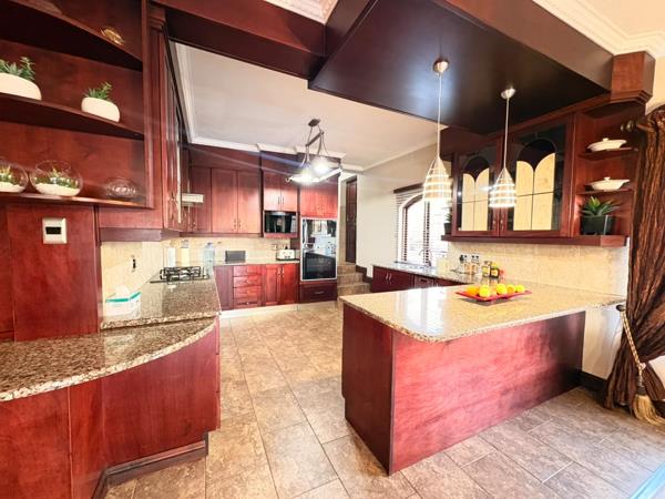 6 Bedroom House