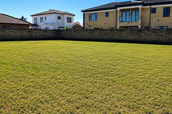 677 m² Land
