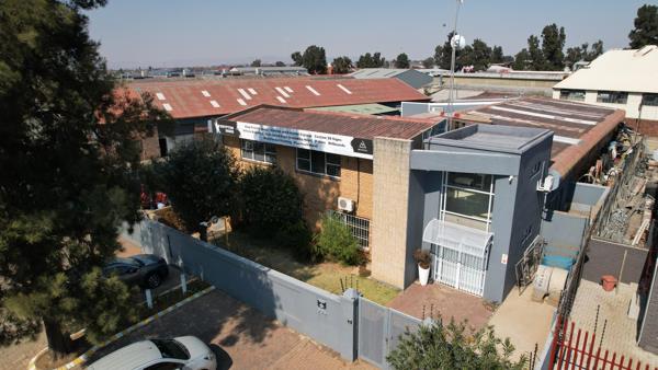 111 m² Industrial space