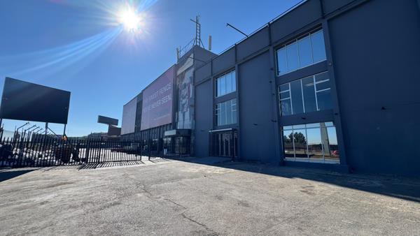 1 900 m² Industrial space