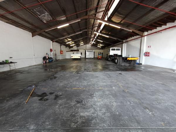 842 m² Industrial space