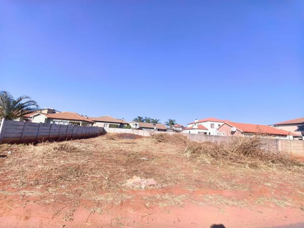 547 m² Land