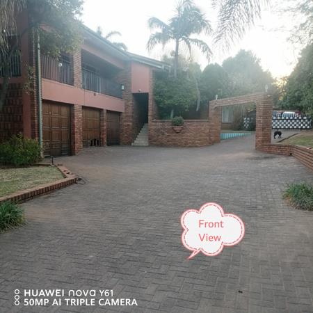6 Bedroom House