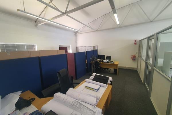 481 m² Office Space
