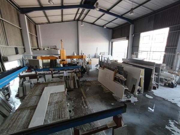 775 m² Industrial space