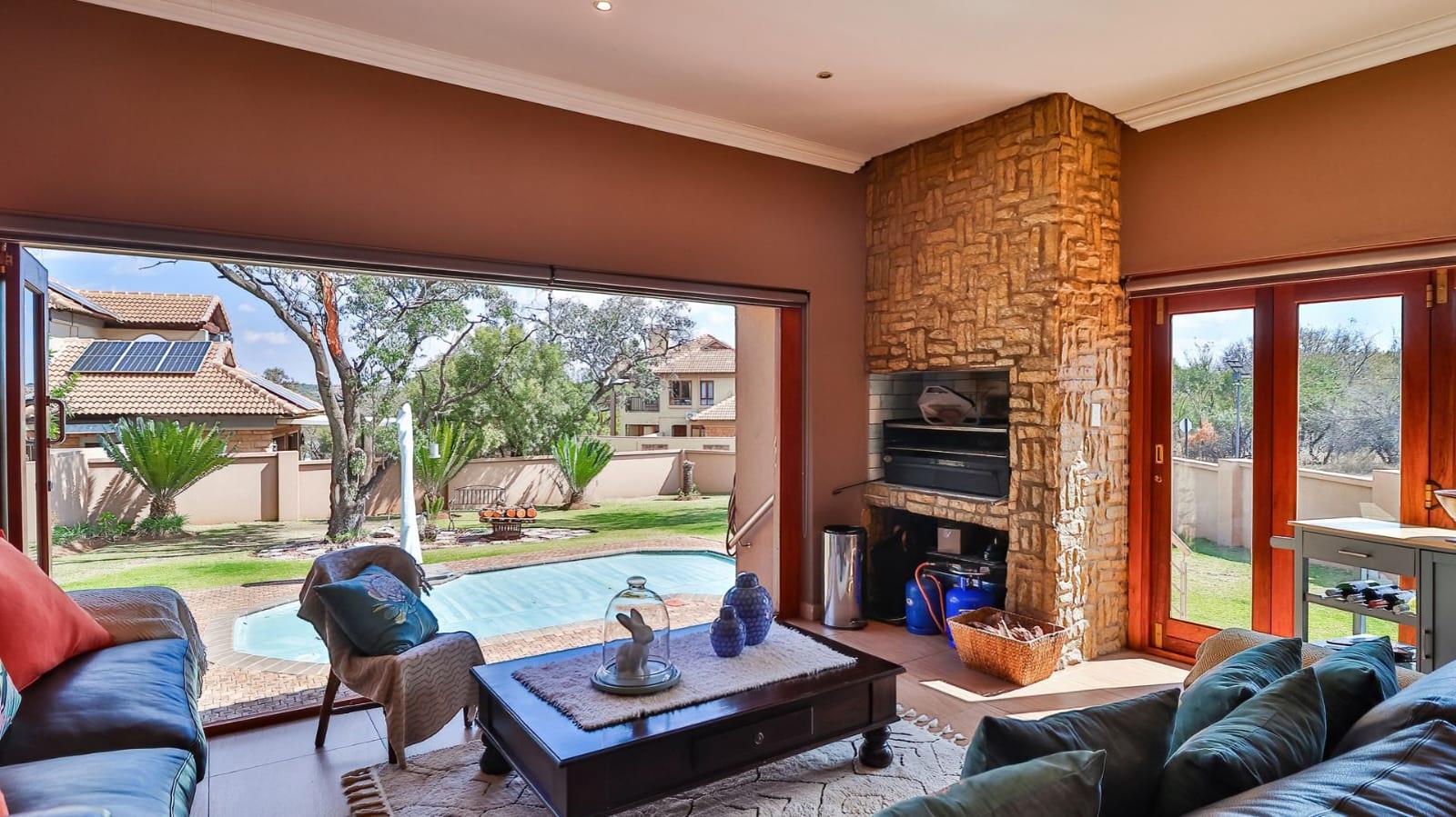 4 Bedroom House in Roodeplaat