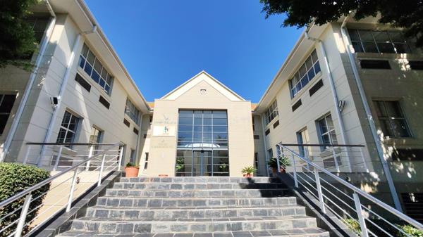 254 m² Office Space