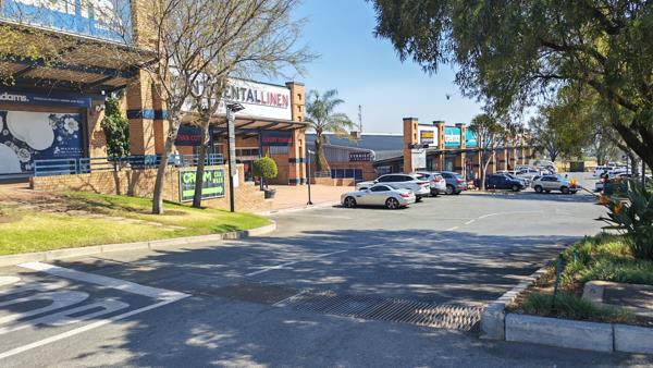 300 m² Retail Space