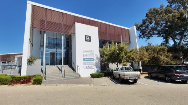 211 m² Commercial space