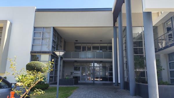 325 m² Commercial space