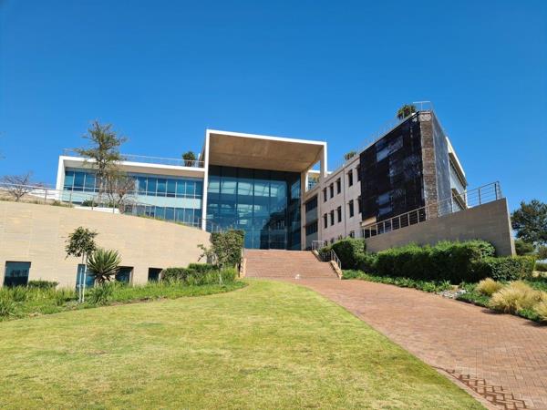 3 000 m² Commercial space