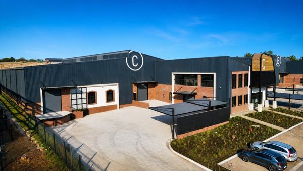 2 542.2 m² Industrial space
