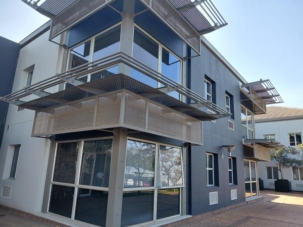 1 014 m² Commercial space