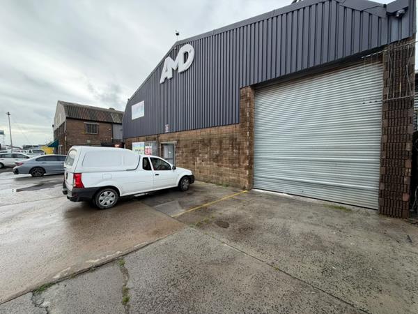 1 004 m² Industrial space