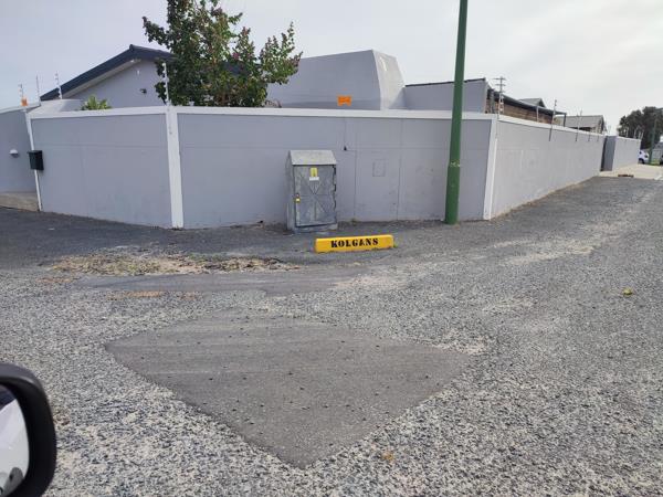 596 m² Land