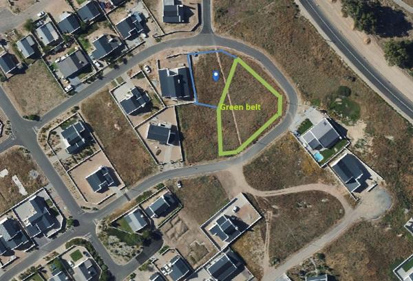 643 m² Land