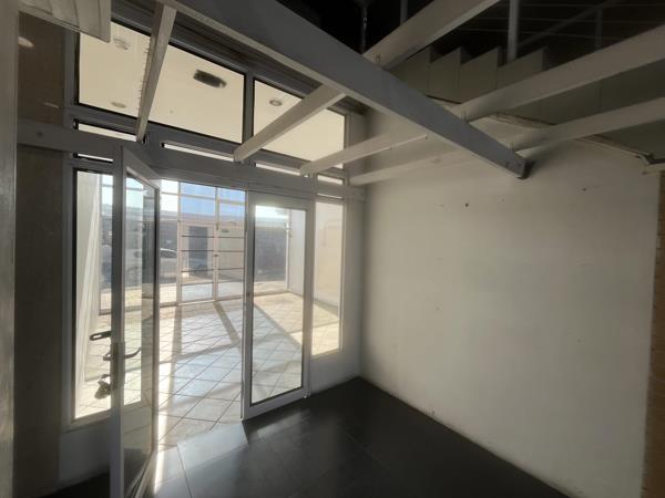 33 m² Commercial space