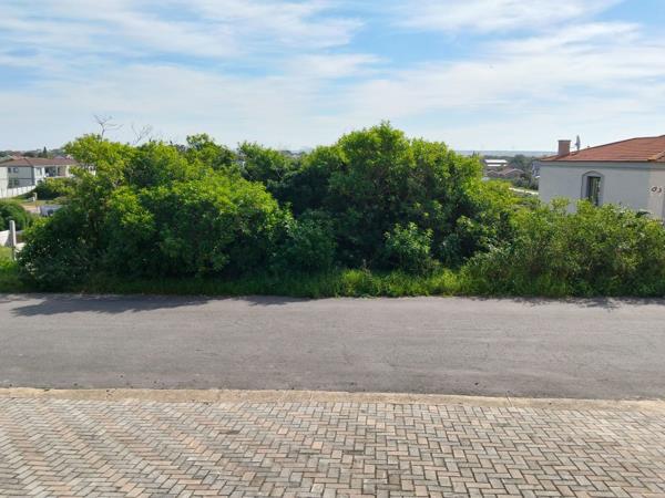 560 m² Land