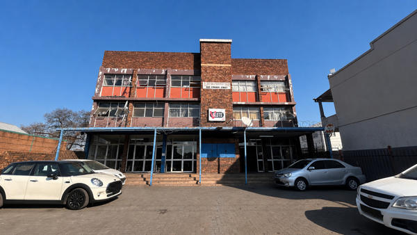 303 m² Retail Space