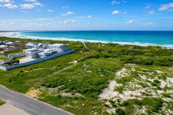 1 642 m² Land