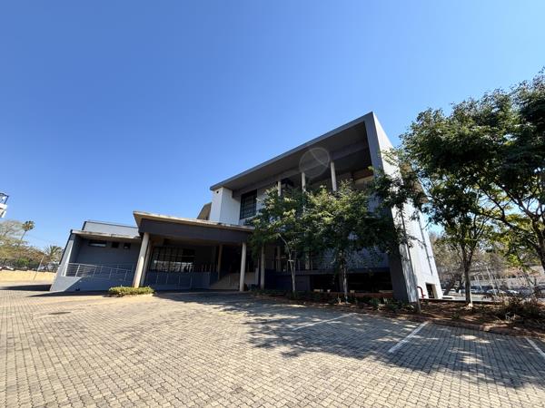 2 426 m² Retail Space