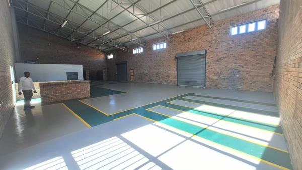 350 m² Industrial space