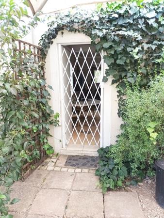 1 Bedroom House