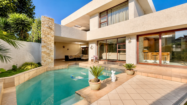 5 Bedroom House