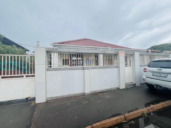 6 Bedroom House